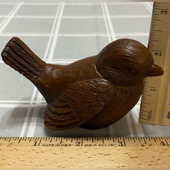 Vintage Red Mill Mfg Pecan Shell & Resin Sparrow Bird Figurine Handcrafted USA - Picture 7 of 8